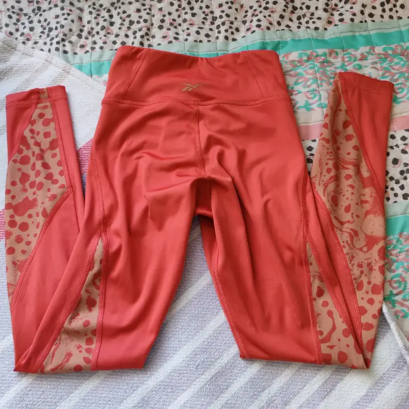 Leggings deportivos rojos Reebok para mujer - 2