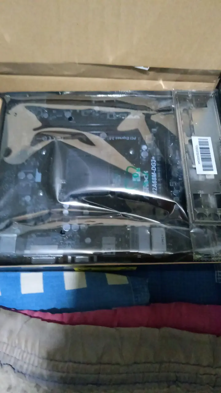 Placa Madre ASRock FM2A68M-DG3+ USB 3.0 SATA3 - 3