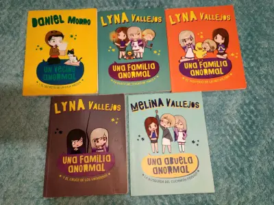 Colección de libros Una Familia Anormal de Lyna Vallejos - miniatura 1