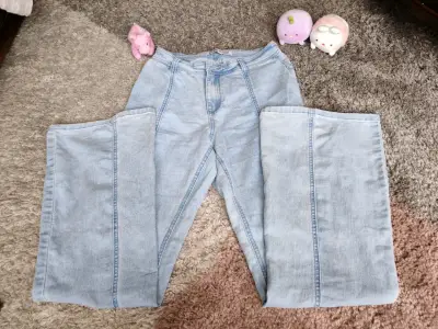 Jeans de mujer Denim con diseño de estrella - miniatura 1