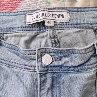 Jeans de mujer Denim con diseño de estrella - miniatura 3