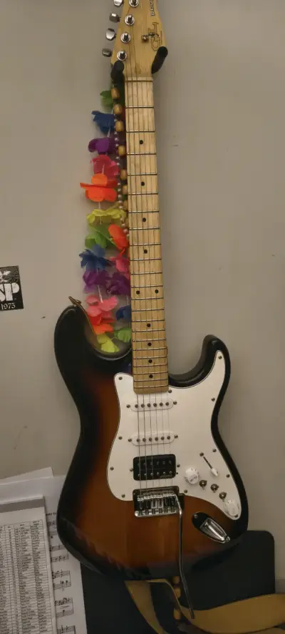 Guitarra eléctrica G&L Legacy sunburst - miniatura 1