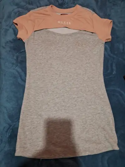 Vestido casual Guess gris y coral da para "M" - miniatura 1
