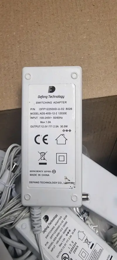 Adaptador de corriente Defang Technology 12V 2.5A - miniatura 1