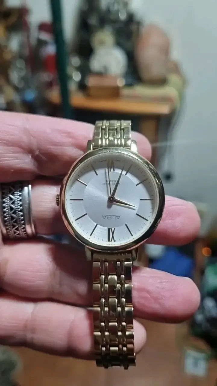 Reloj dorado de pulsera Alba resistente al agua - 6