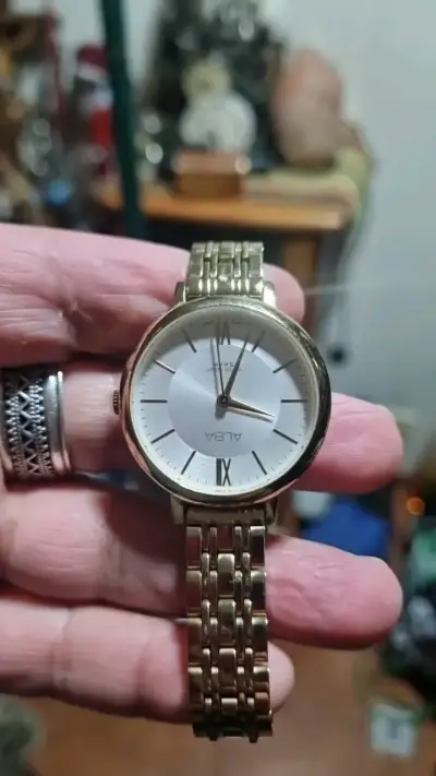 Reloj dorado de pulsera Alba resistente al agua - miniatura 6