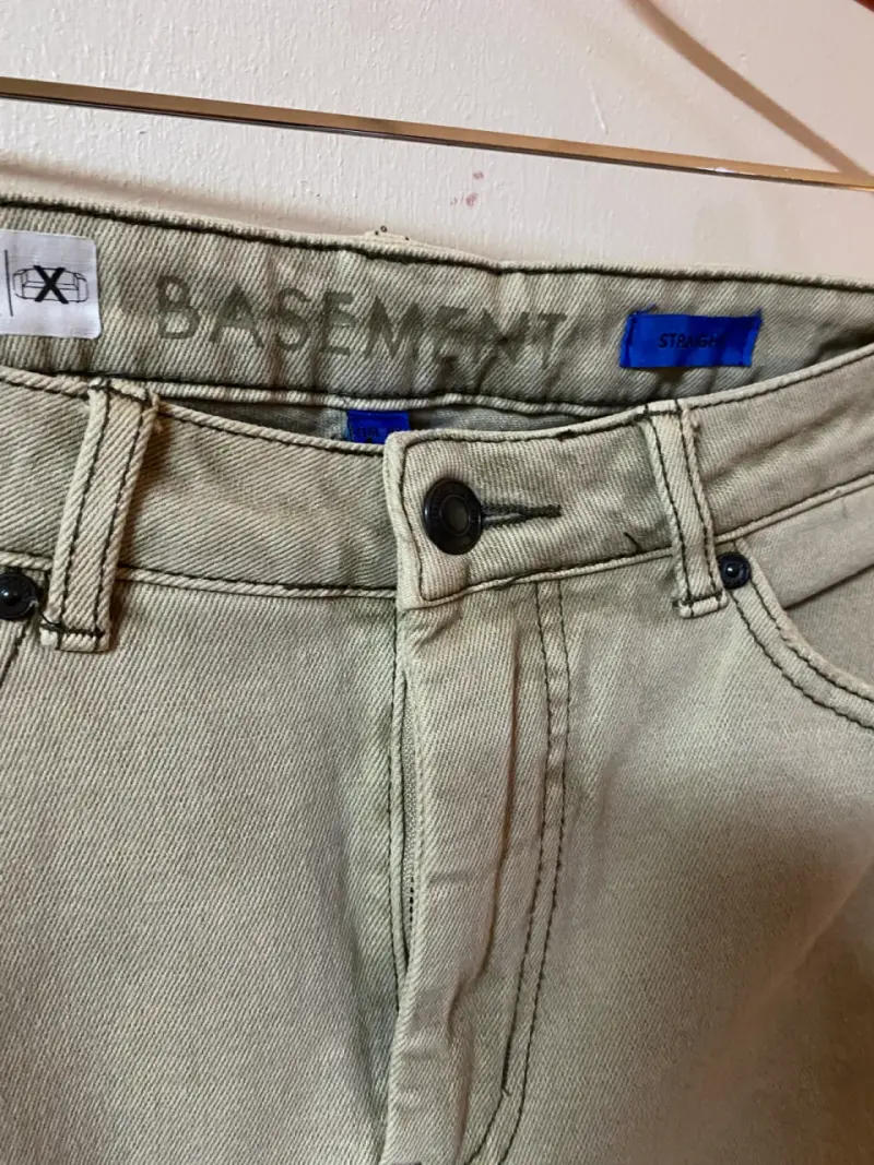 Jeans mujer beige marca Basement - 3