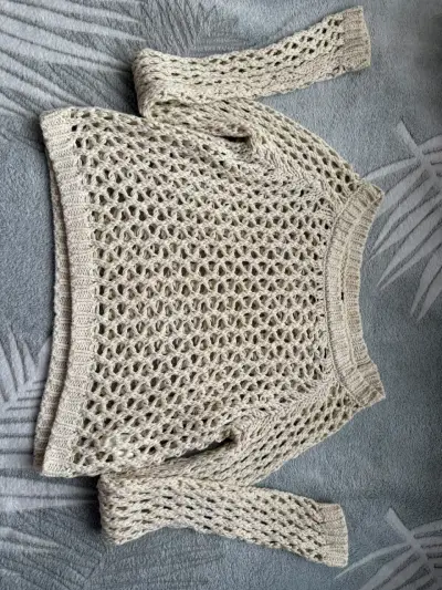 Suéter tejido beige de punto abierto - miniatura 1