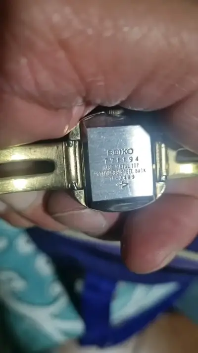 Reloj vintage Seiko dorado para mujer - miniatura 2