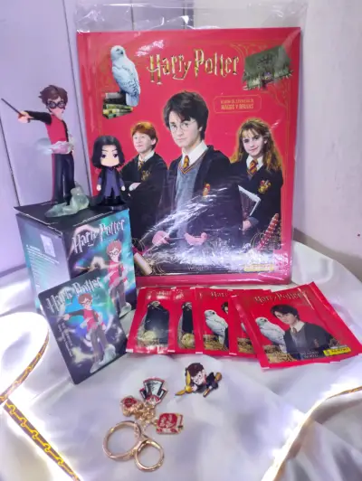 Set de colección Harry Potter con figuras y álbum - miniatura 1
