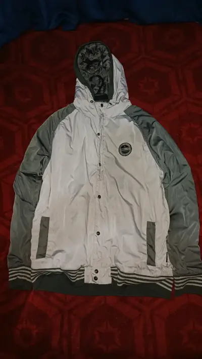 Chaqueta Parka Rip Curl blanca  con capucha - miniatura 1