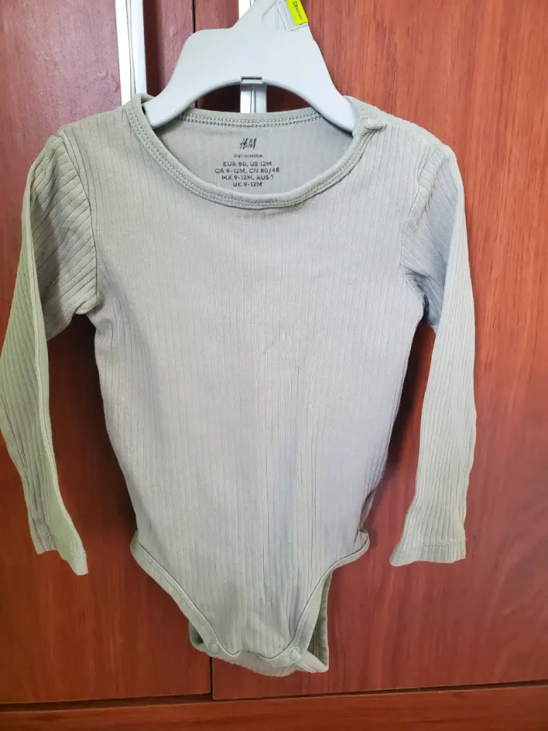 Conjunto de ropa infantil variado - 6