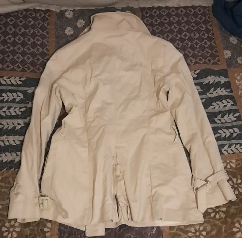 Abrigo beige de mujer Indivi con botones - 2