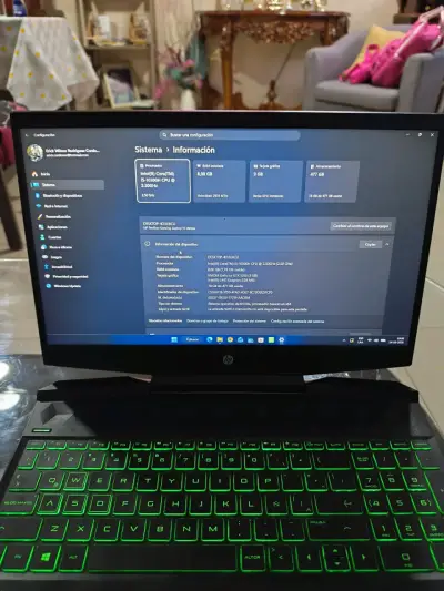 Laptop HP Pavilion Gaming con teclado retroiluminado - miniatura 2