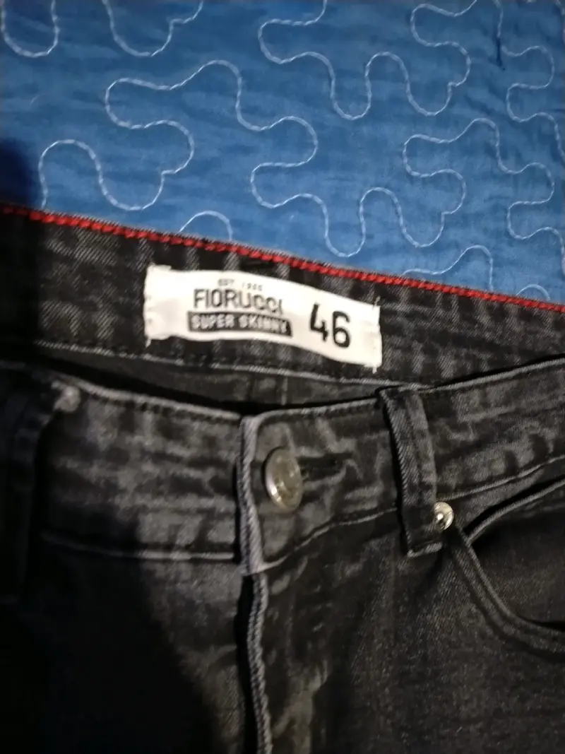 Jeans negros Fiorucci talla 46 con diseño desgastado - 2