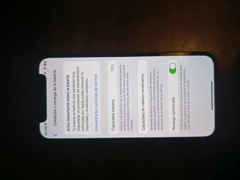 iPhone 12 con batería al 78% en buen estado - 1
