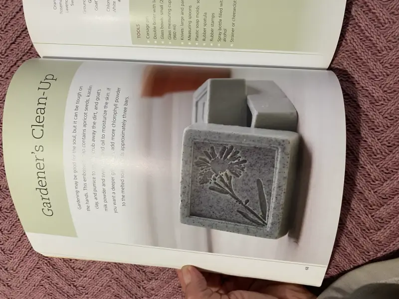 Libro Soapmaking The Natural Way para hacer jabones - 4