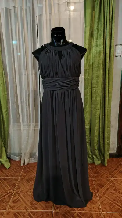 Vestido largo de fiesta gris elegante - miniatura 1