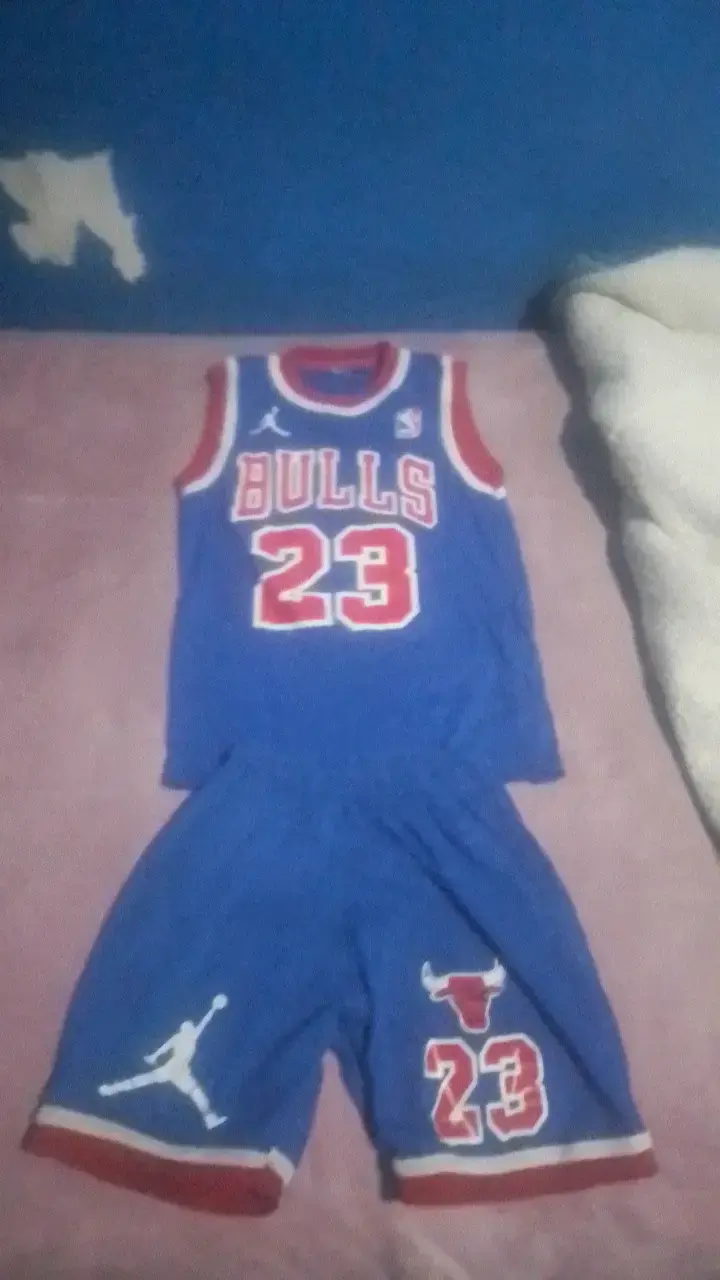 Conjunto de baloncesto Bulls azul para niños