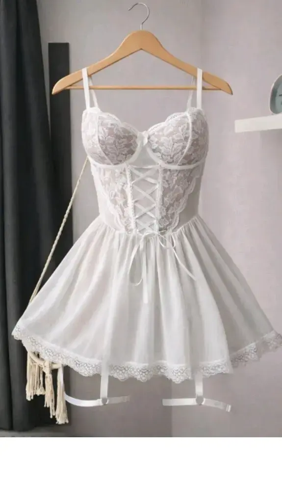 Babydoll blanco de encaje con liguero - 6