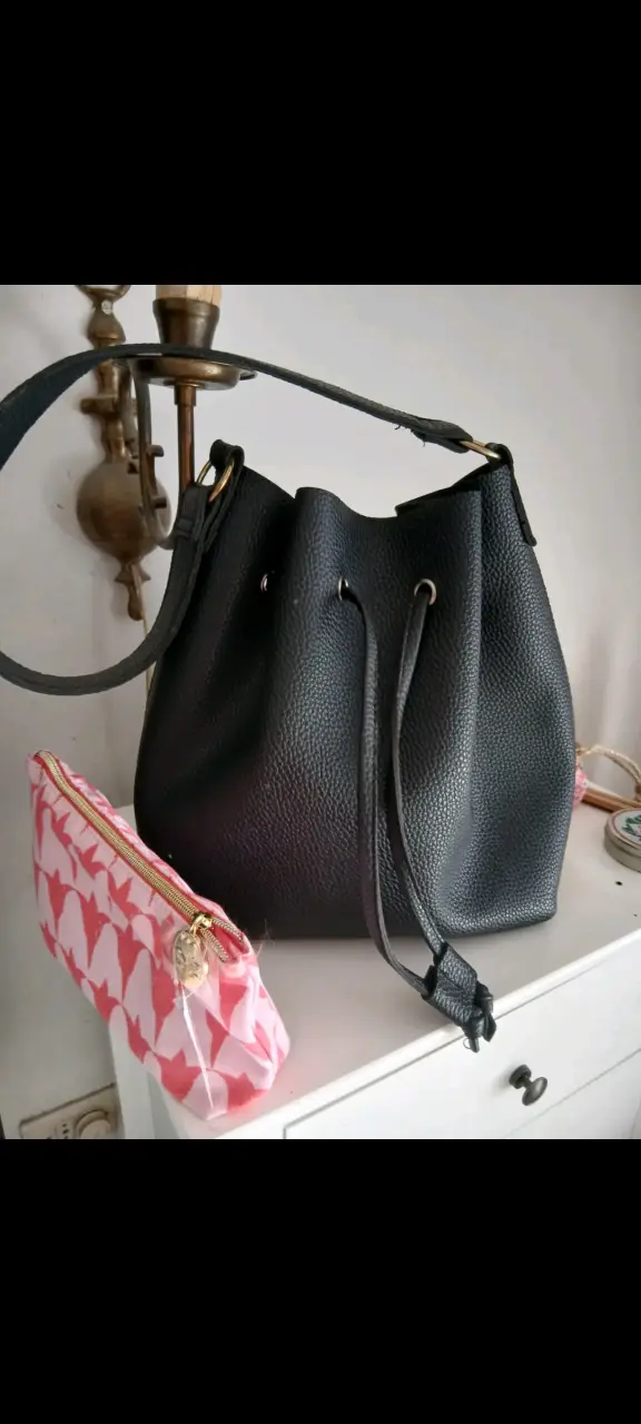 Bolso negro