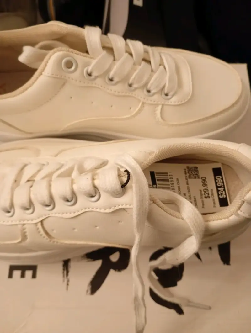 Zapatillas blancas de mujer - 2