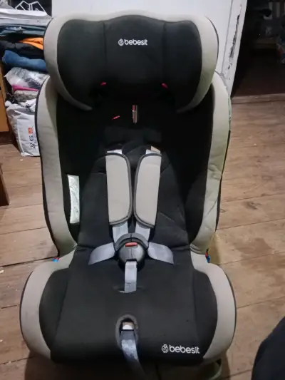 Silla de auto para bebé Bebesit negra - miniatura 1