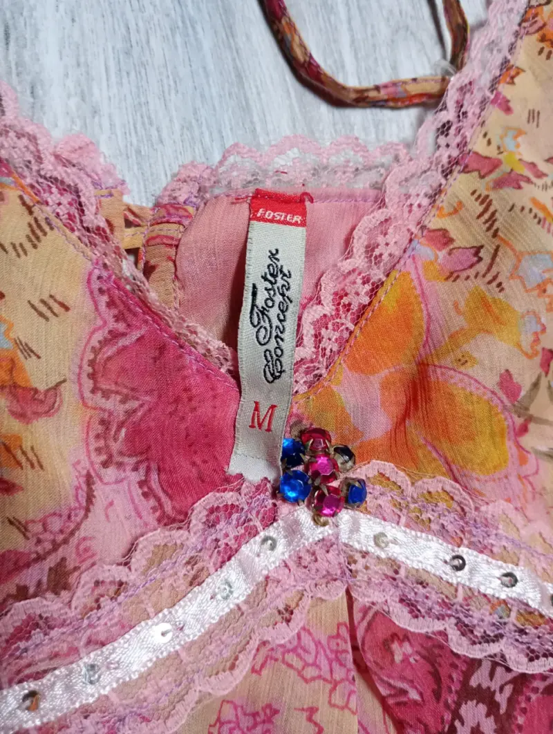 Polera floral rosa con encaje - 6