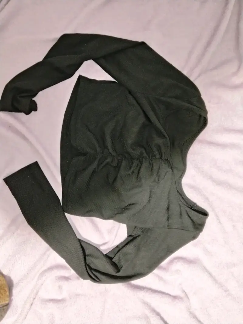 Polera negra manga larga para mujer