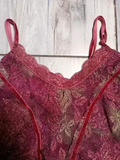 Top de encaje rojo brillante Umbrale - miniatura 2