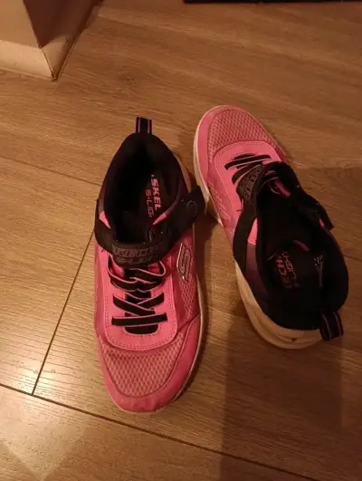 Zapatillas Skechers S-Lights para niña rosadas - miniatura 1