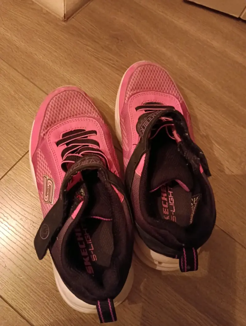 Zapatillas Skechers S-Lights para niña rosadas - 2