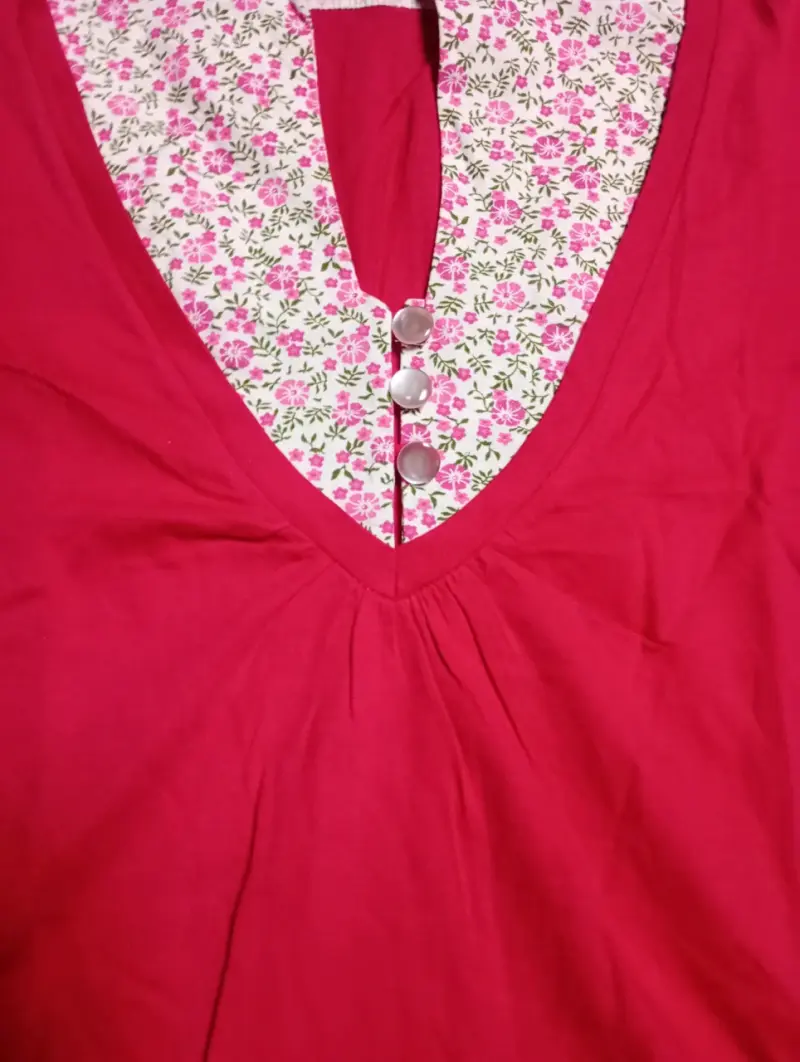 Blusa roja con estampado floral Zara - 2