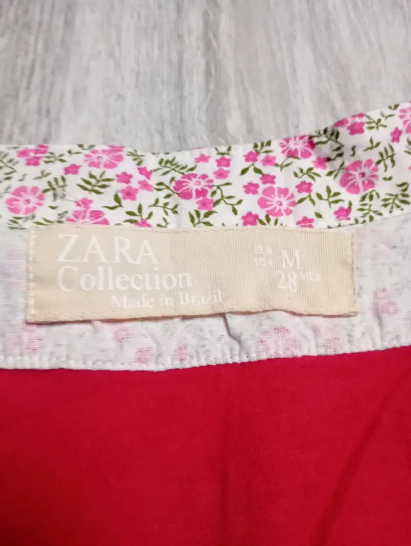 Blusa roja con estampado floral Zara - 3