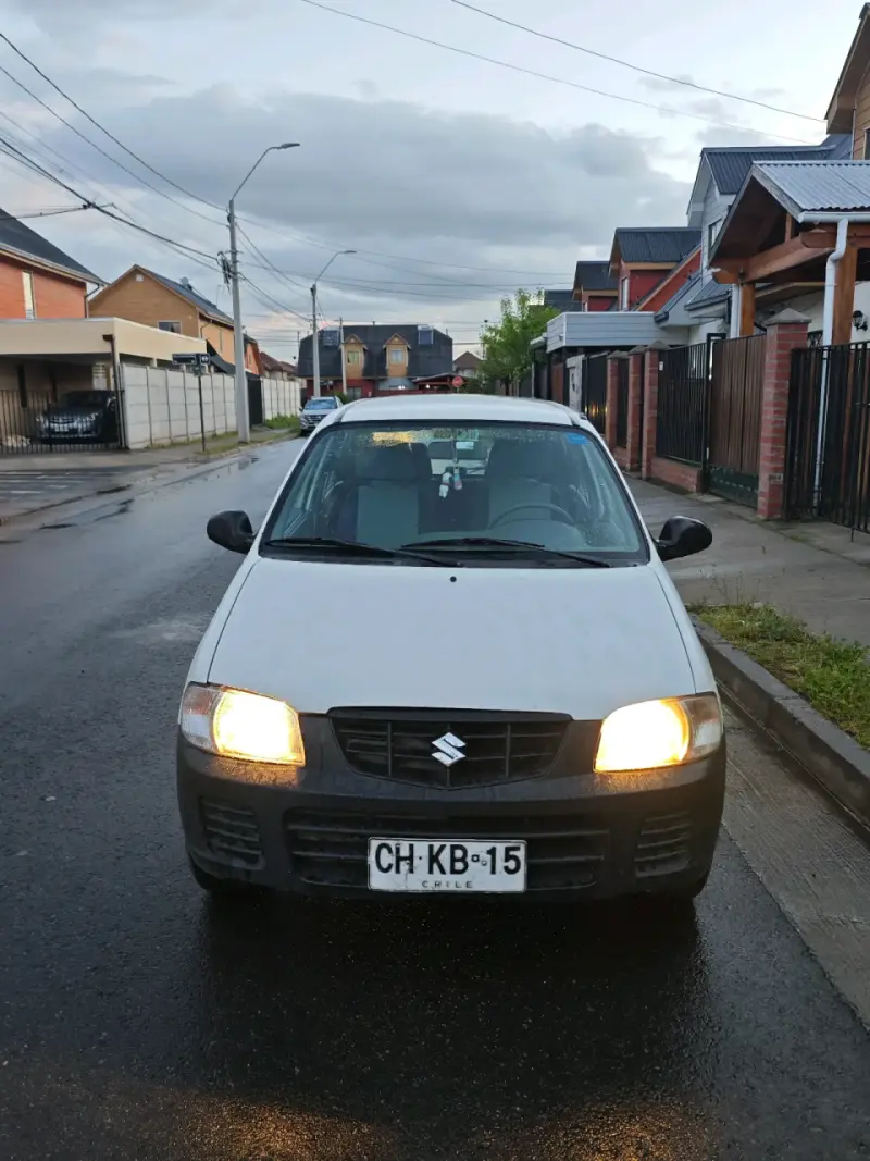 Auto Suzuki Alto 2010 en buen estado - 1