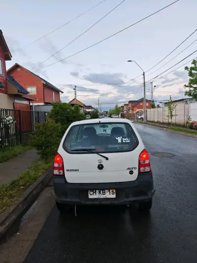 Auto Suzuki Alto 2010 en buen estado - miniatura 3