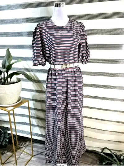 Vestidos nuevos con etiqueta - miniatura 2
