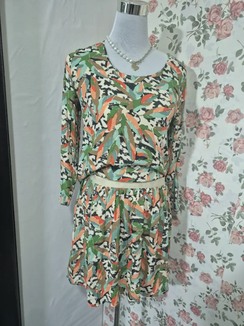 Traje 2 piezas polera y falda