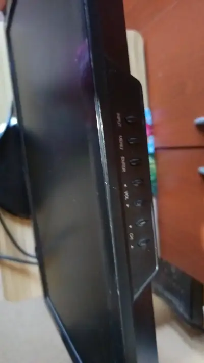 Monitor LG TV 📺 LCD pulgadas Flatron M228W - miniatura 4