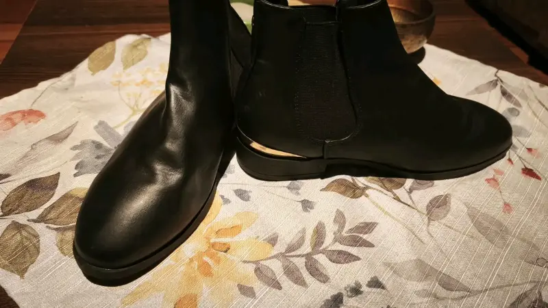 Botines de negro para mujer en buen estado - 2