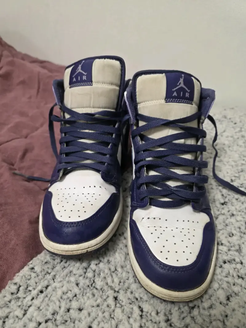 Zapatillas Air Jordan 1 Mid morado y Blanco - 3