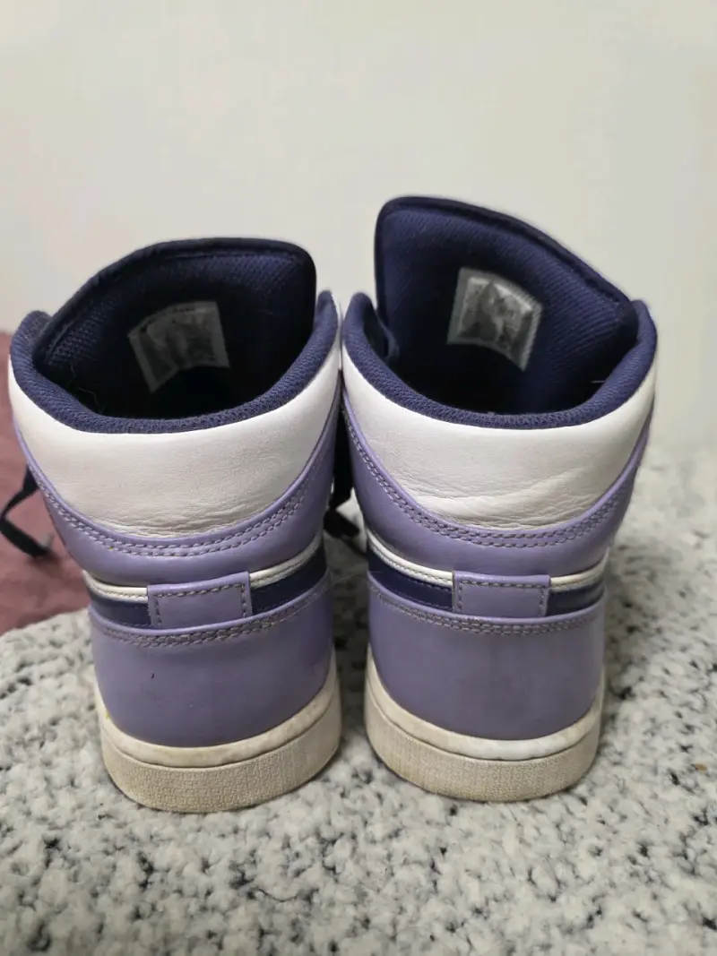 Zapatillas Air Jordan 1 Mid morado y Blanco - 5