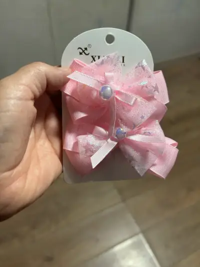 Set de Pinzas para el Cabello Rosadas con Lazo - miniatura 1