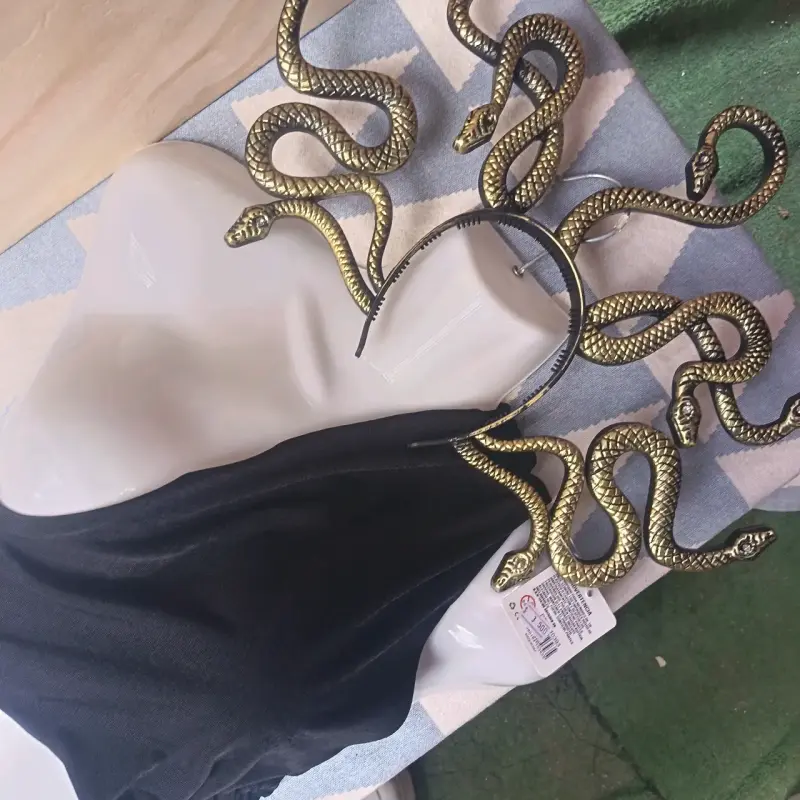 Disfraz de Medusa con tocado de serpientes - 4