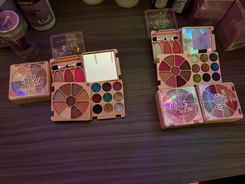 Paleta de Maquillaje Completa con Sombras y Labiales