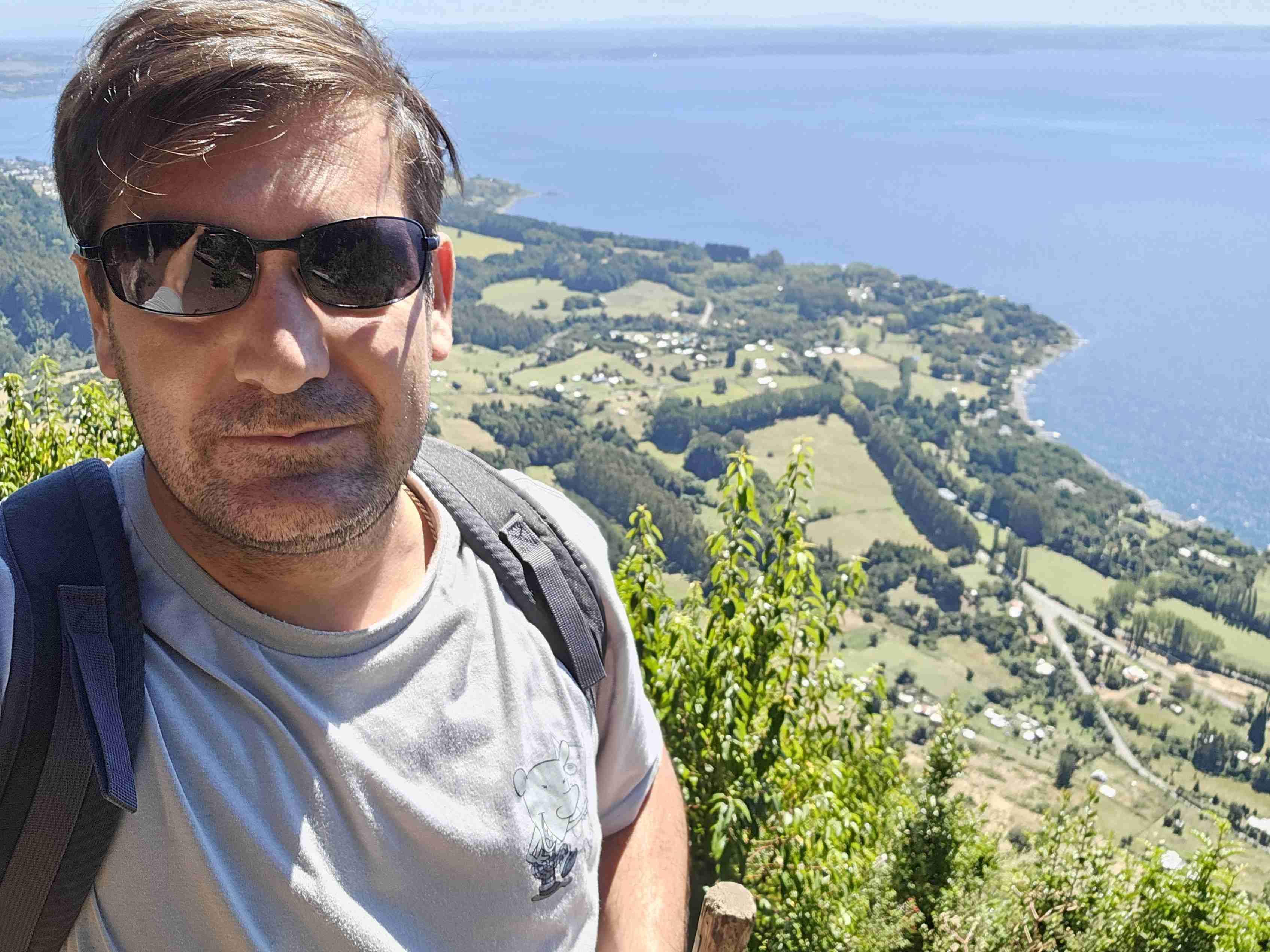Claudio J.