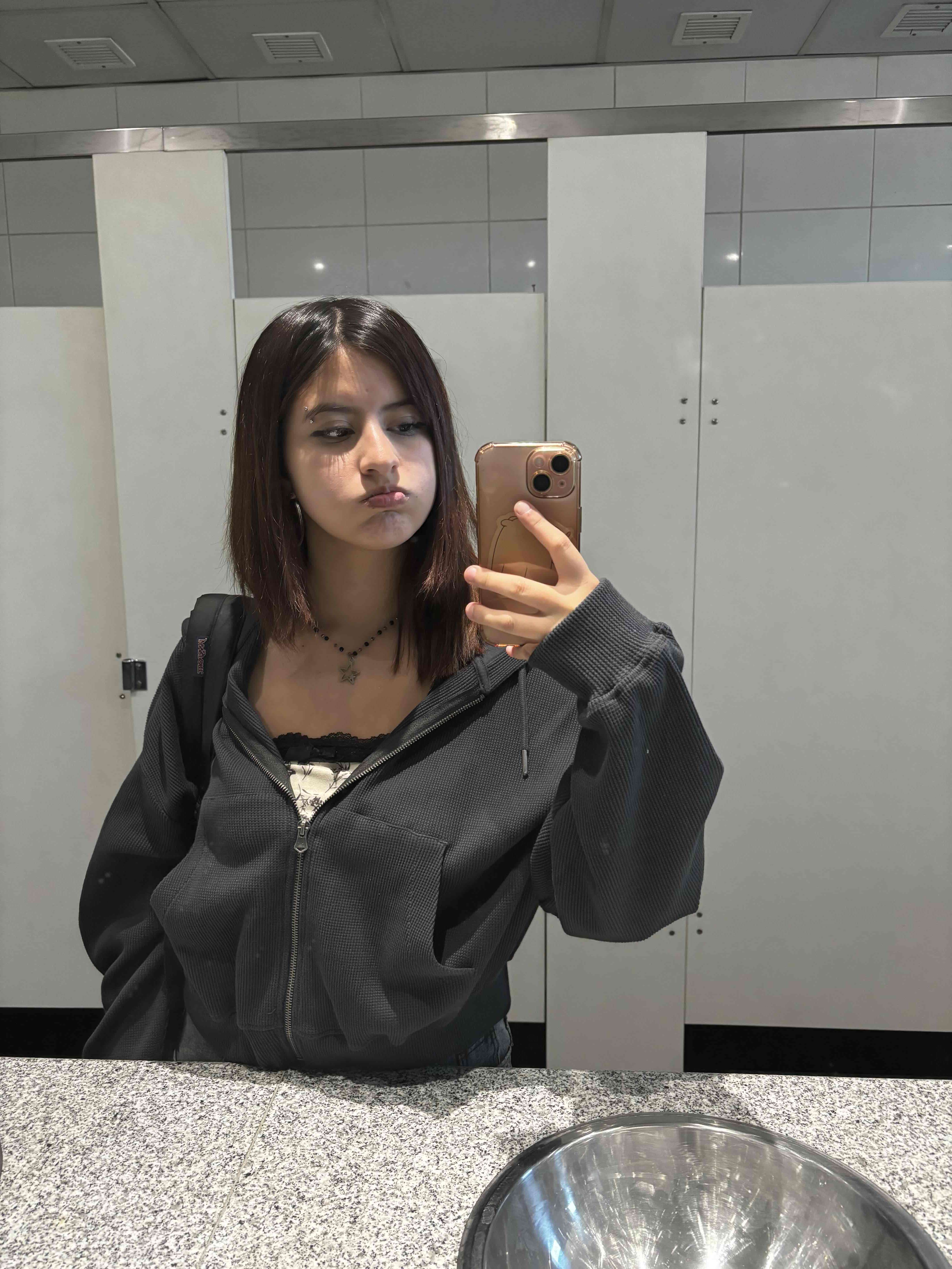 Constanza R.
