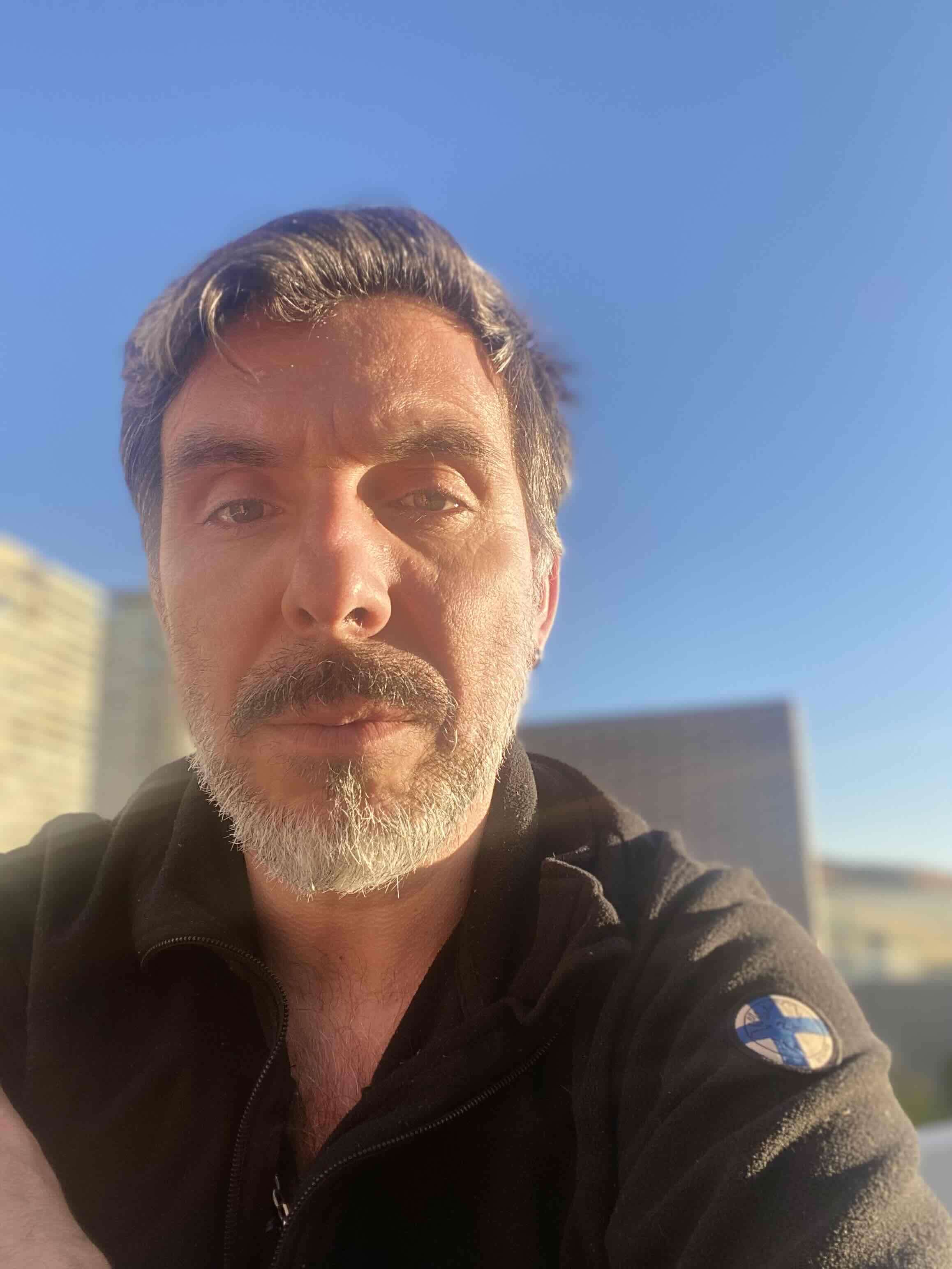 Rodolfo V.