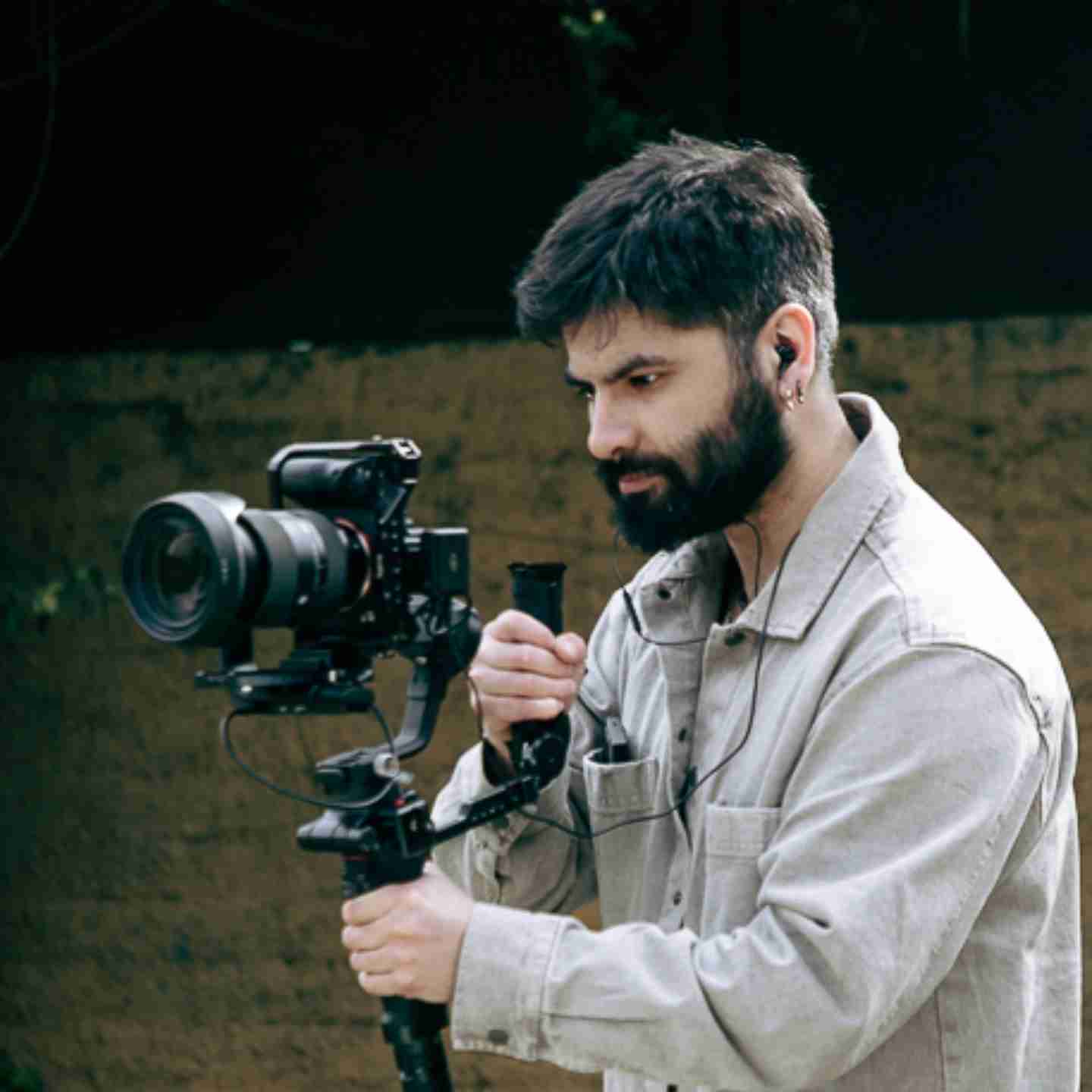 José F.