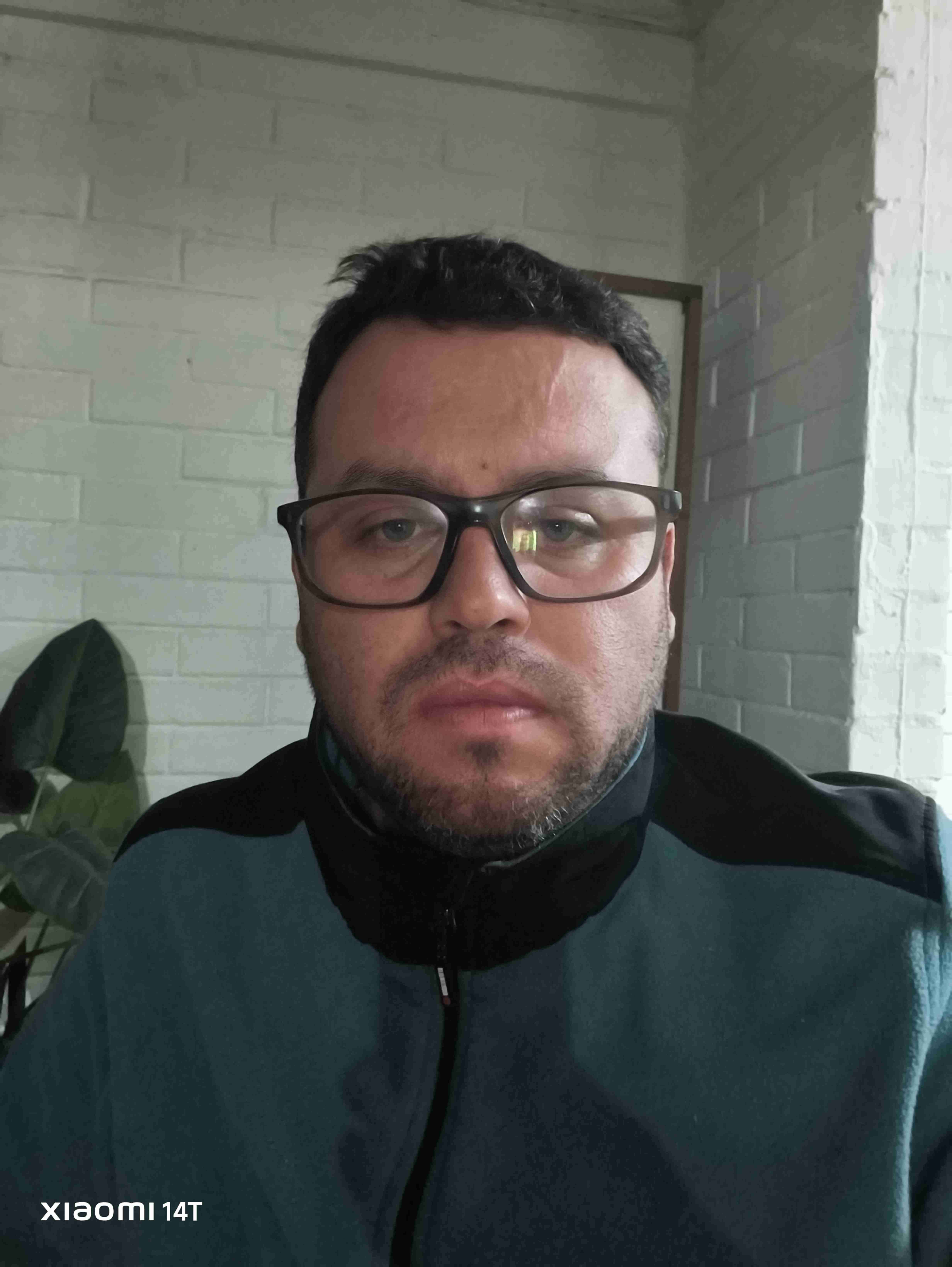 Mauricio H.